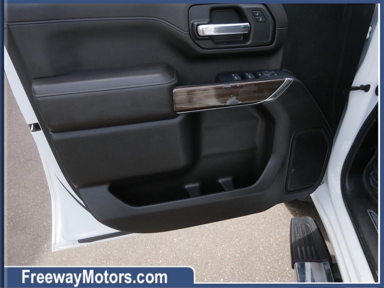 Chevrolet Silverado 2500HD 4WD Crew Cab 159" LT 2023