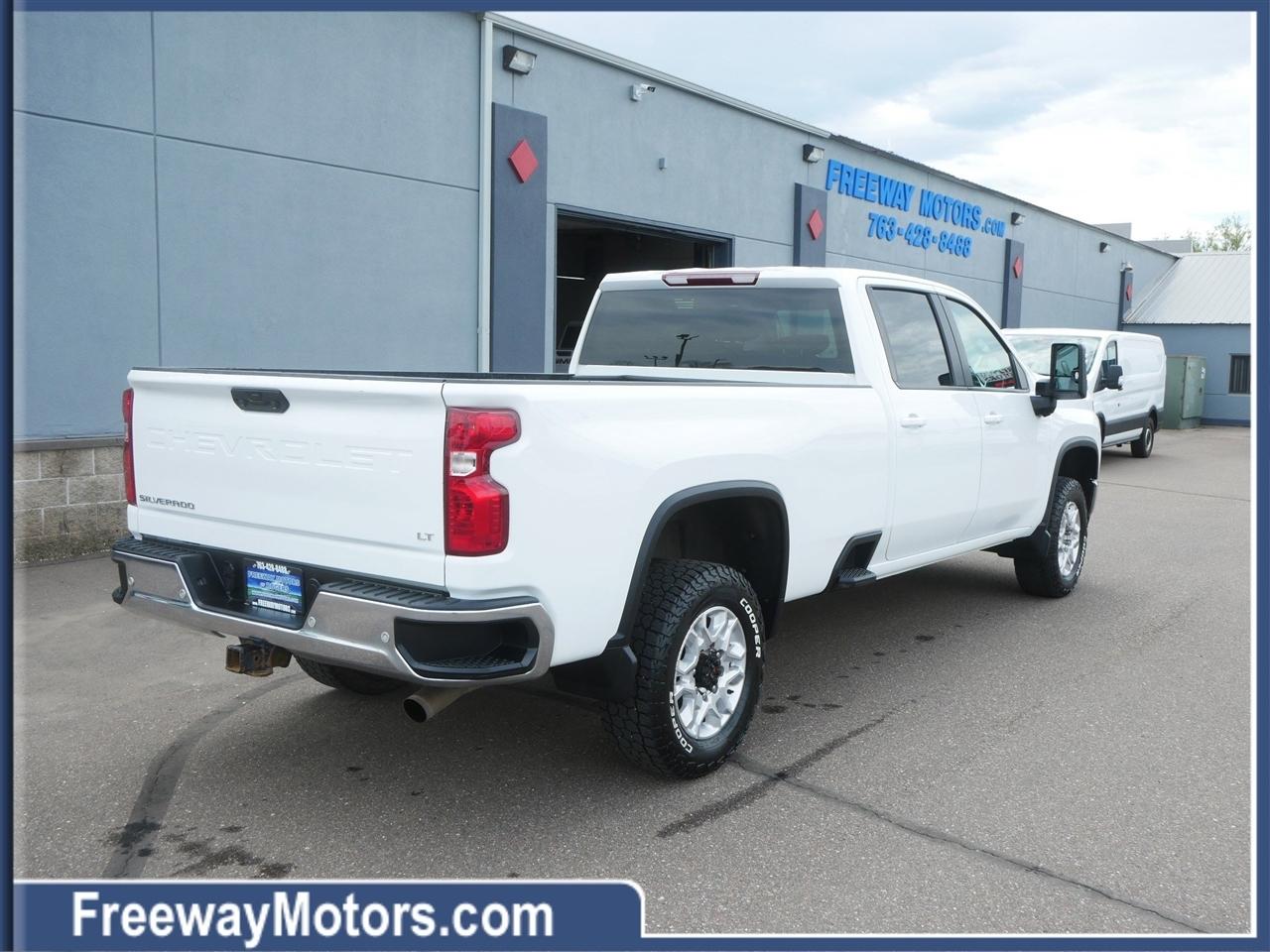 Chevrolet Silverado 3500HD 4WD Crew Cab 172" LT 2023
