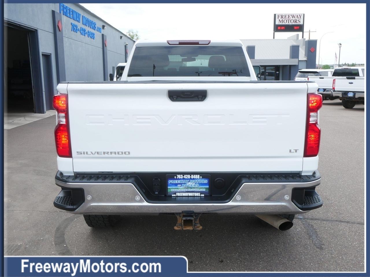 Chevrolet Silverado 3500HD 4WD Crew Cab 172" LT 2023