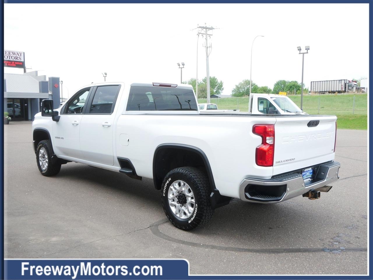Chevrolet Silverado 3500HD 4WD Crew Cab 172" LT 2023