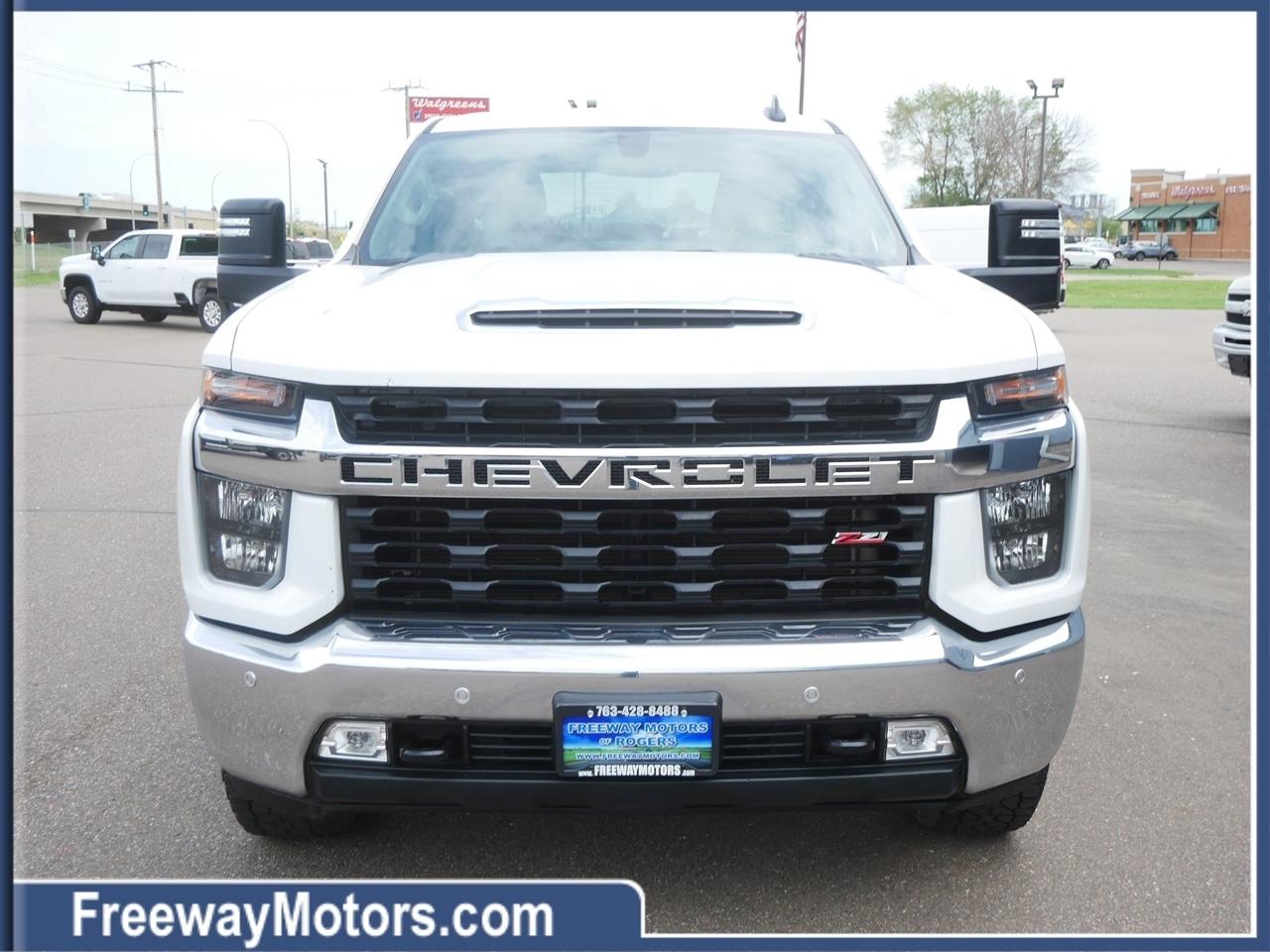 Chevrolet Silverado 3500HD 4WD Crew Cab 172" LT 2023