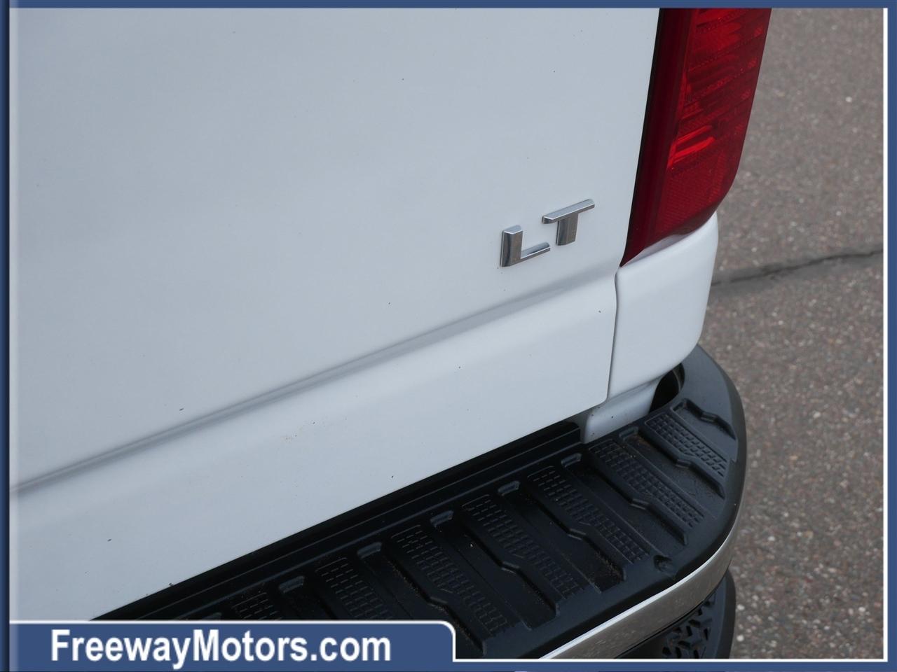 Chevrolet Silverado 3500HD 4WD Crew Cab 172" LT 2023