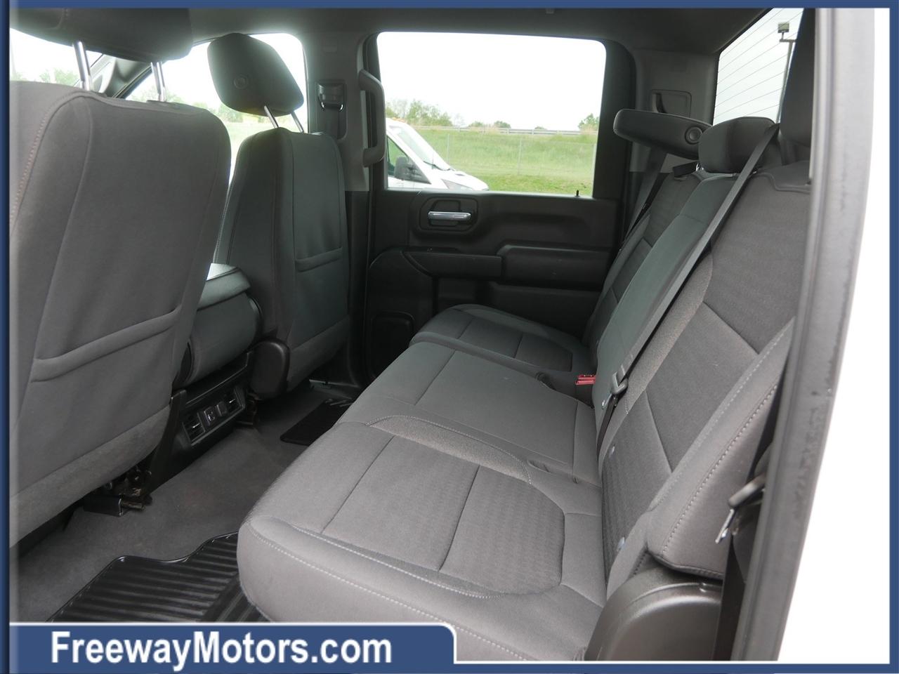 Chevrolet Silverado 3500HD 4WD Crew Cab 172" LT 2023