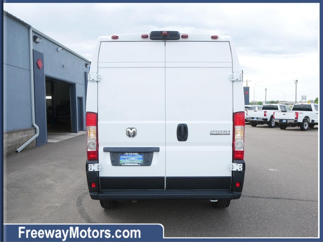 RAM ProMaster Cargo Van Tradesman 2500 High Roof 159" WB w/Pass Seat 2026
