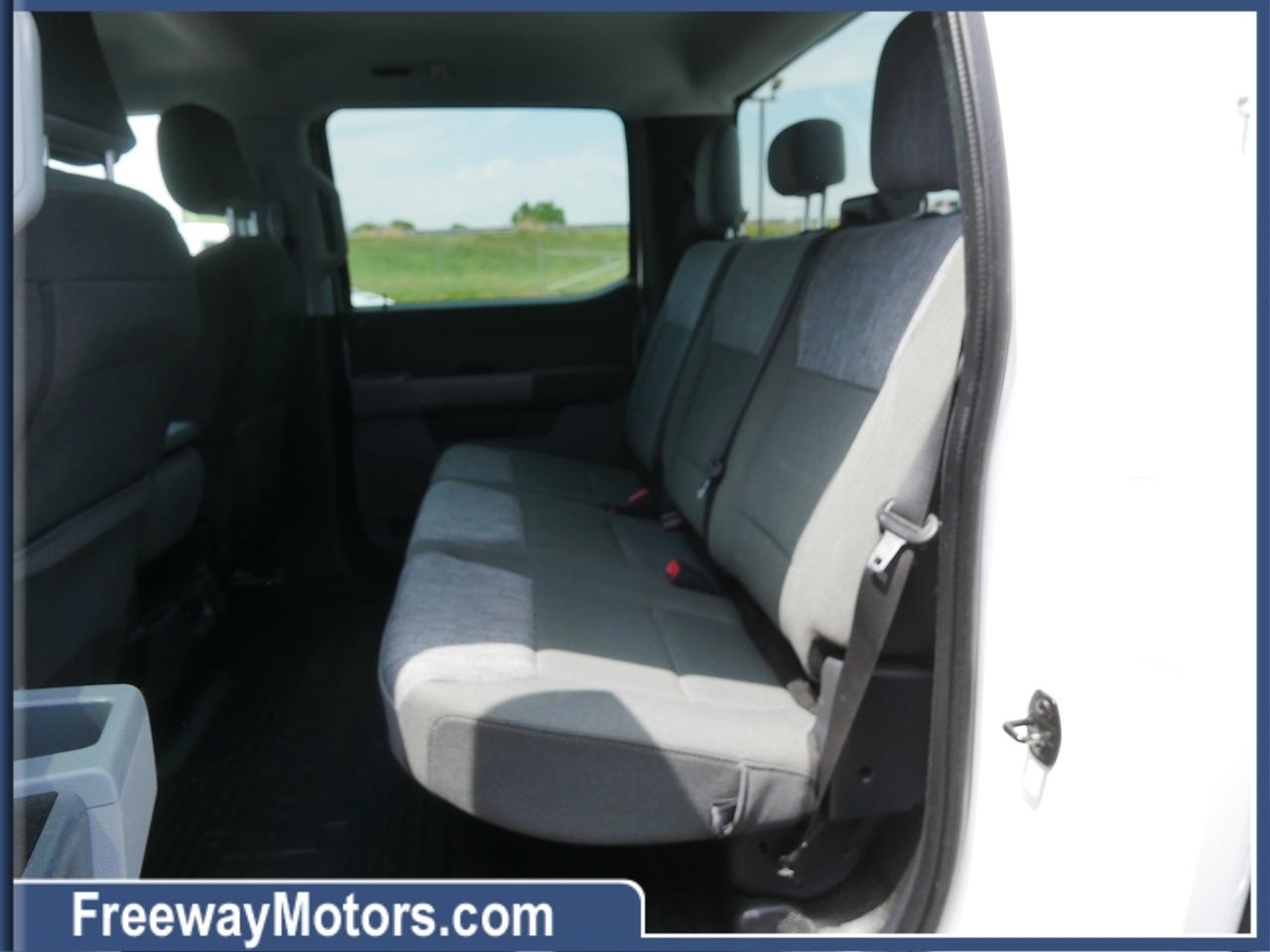 Ford Super Duty F-350 SRW XLT 4WD Crew Cab 6.75' Box 2023