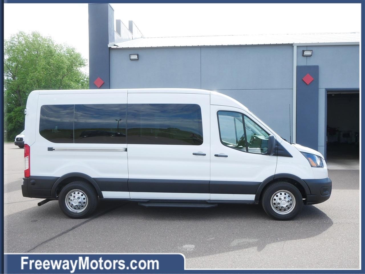 Ford Transit Passenger Wagon T-350 148" Med Roof XL AWD 2024