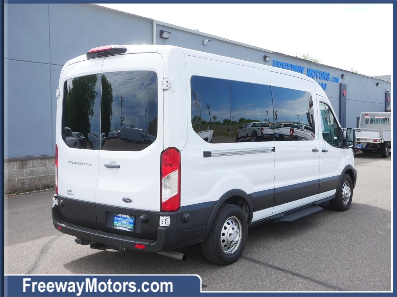 Ford Transit Passenger Wagon T-350 148" Med Roof XL AWD 2024