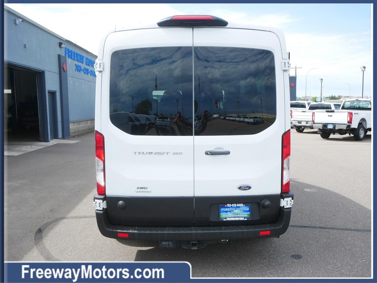Ford Transit Passenger Wagon T-350 148" Med Roof XL AWD 2024