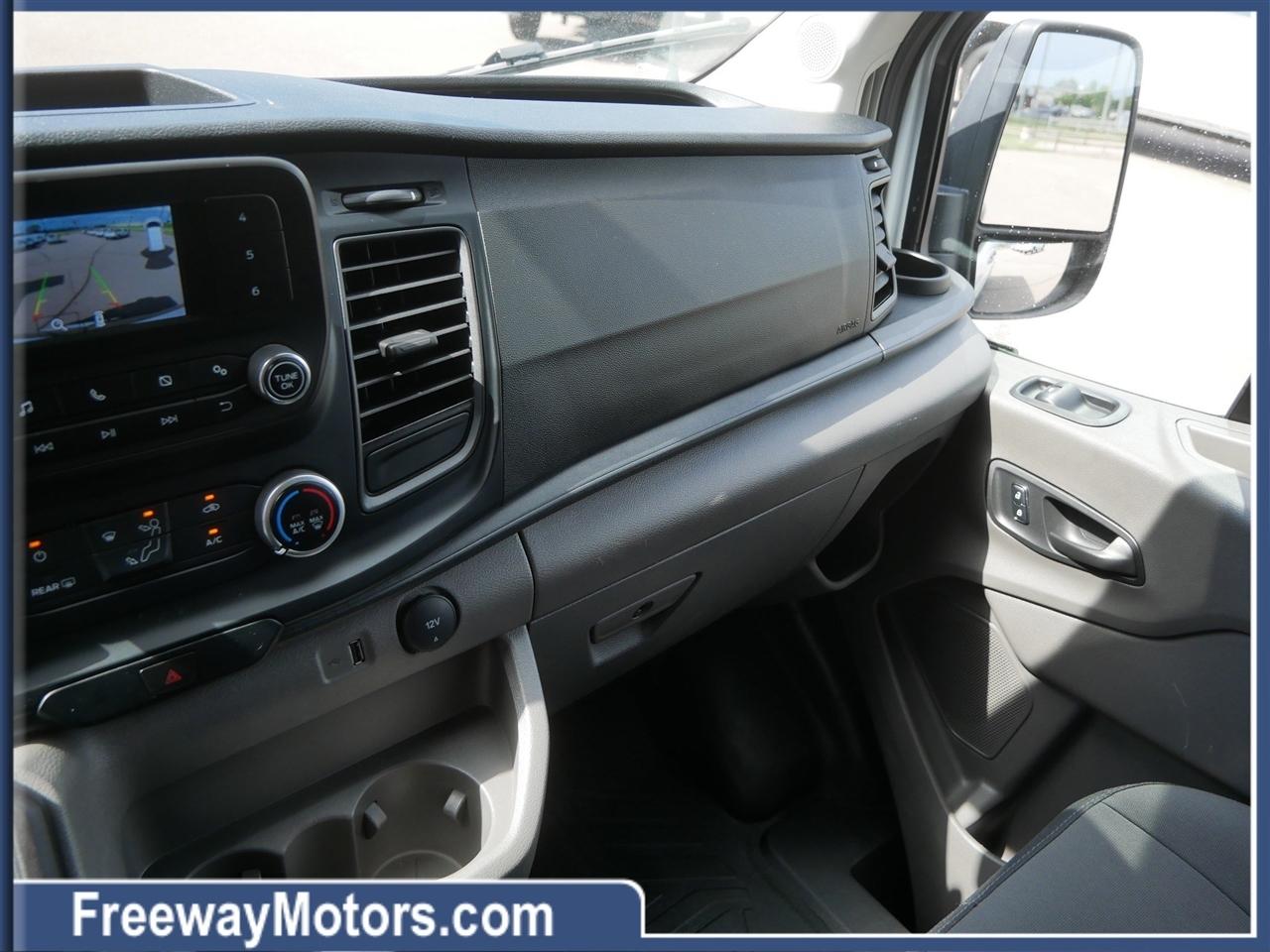 Ford Transit Passenger Wagon T-350 148" Med Roof XL AWD 2024
