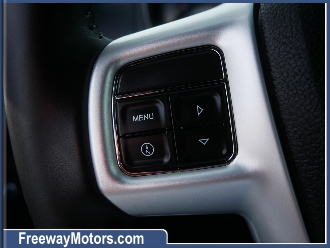 Chrysler 200 4dr Sdn Touring 2013
