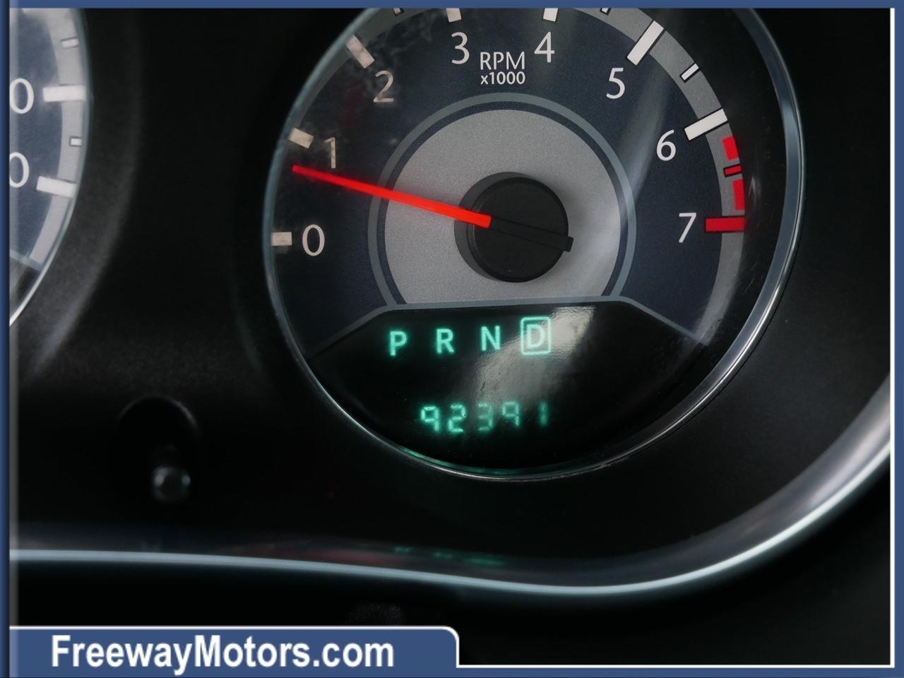 Chrysler 200 4dr Sdn Touring 2013