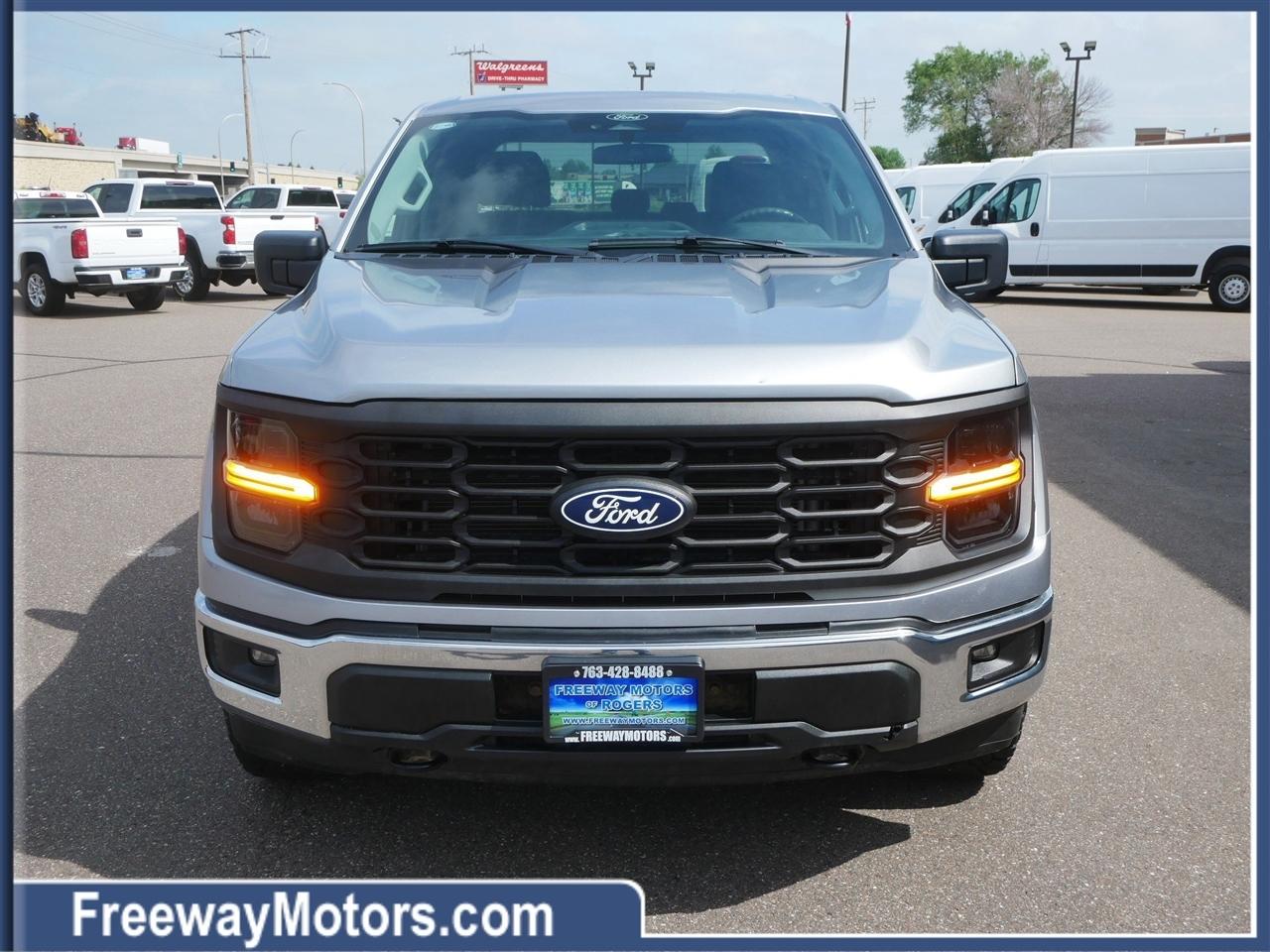Ford F-150 XL 4WD SuperCrew 5.5' Box 2024