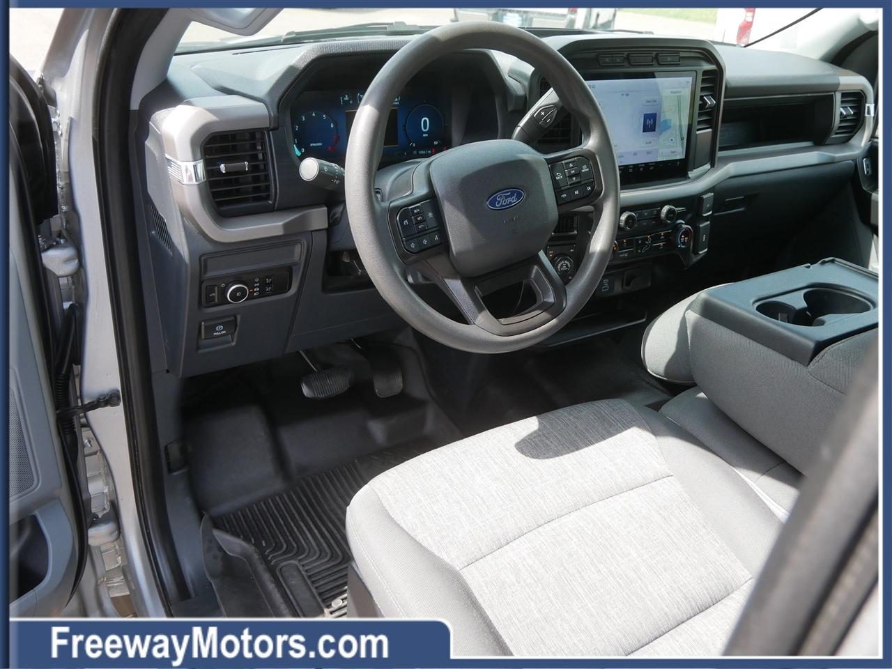 Ford F-150 XL 4WD SuperCrew 5.5' Box 2024