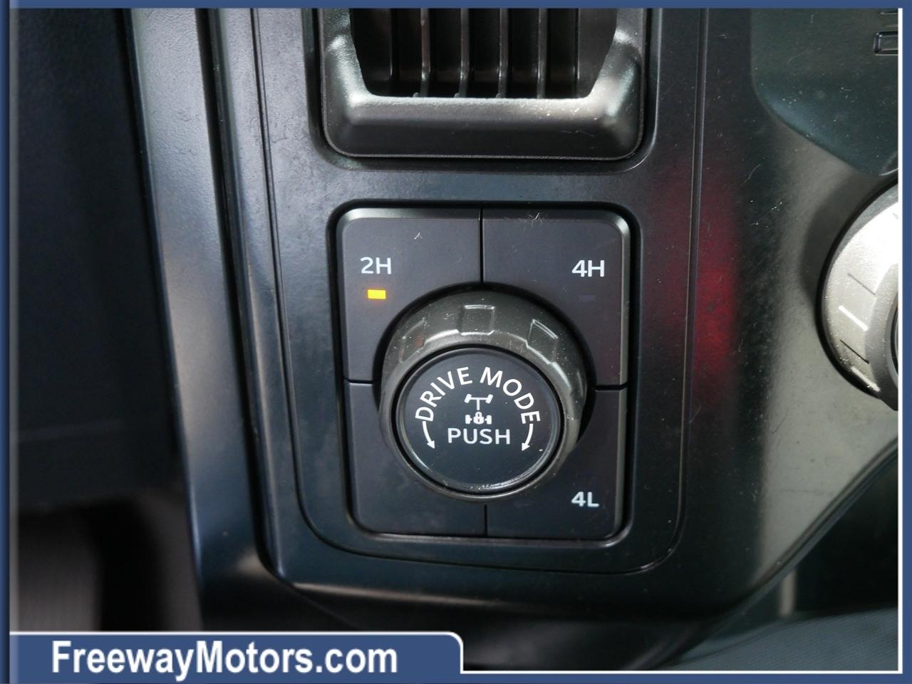 Ford F-150 XL 4WD SuperCrew 5.5' Box 2024