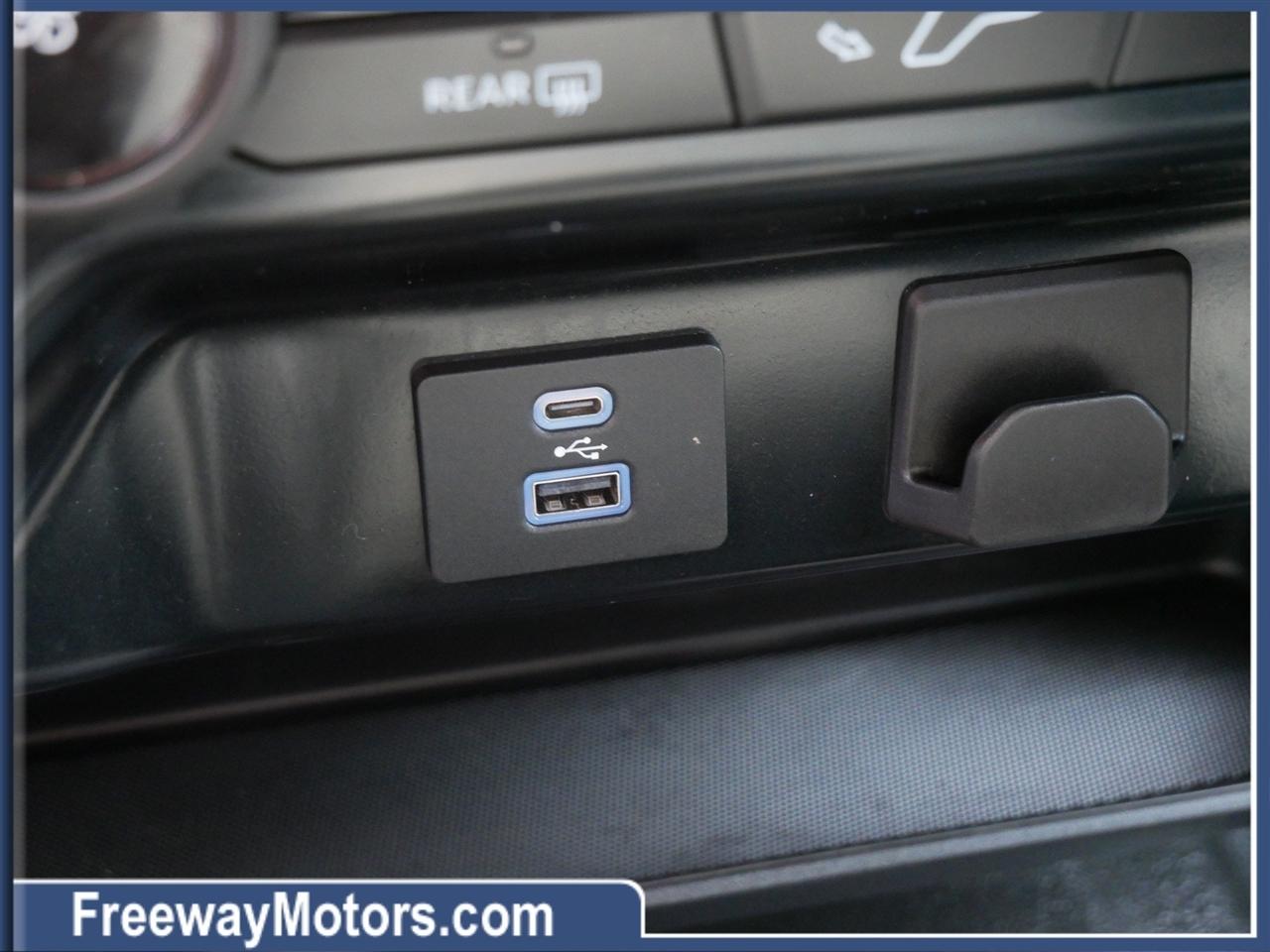 Ford F-150 XL 4WD SuperCrew 5.5' Box 2024