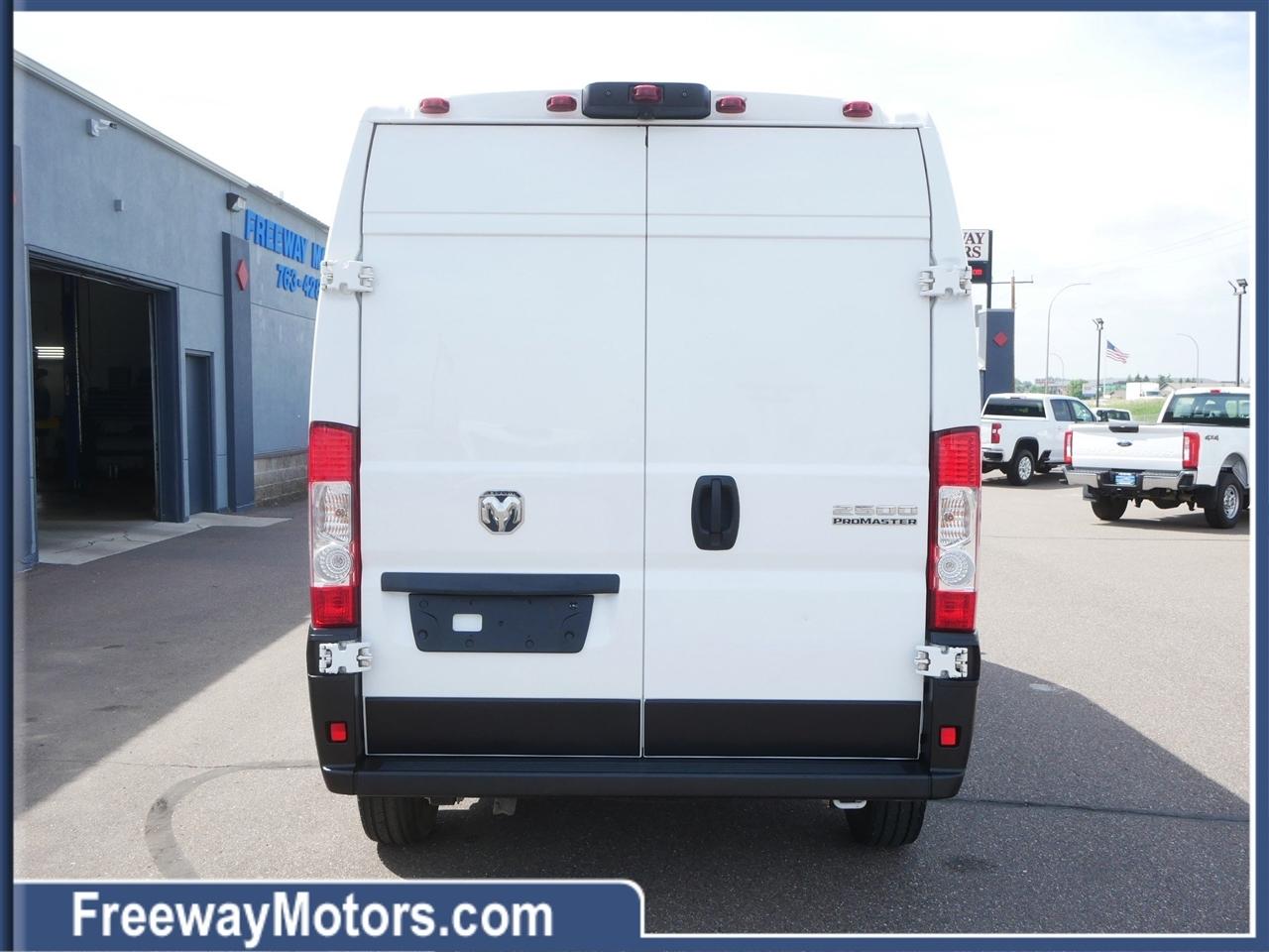 RAM ProMaster Cargo Van Tradesman 2500 High Roof 159" WB w/Pass Seat 2024