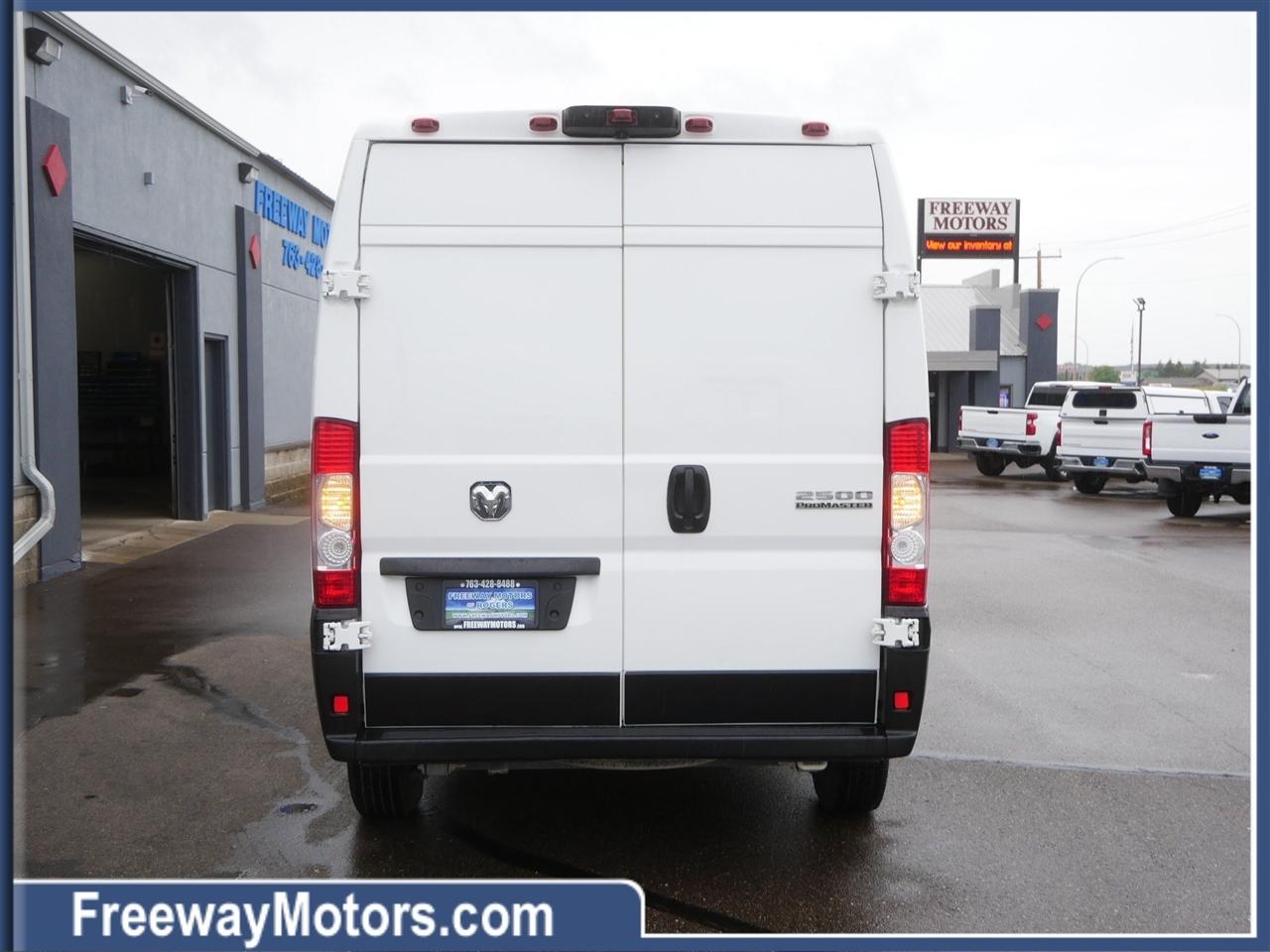 RAM ProMaster Cargo Van Tradesman 2500 High Roof 159" WB w/Pass Seat 2024