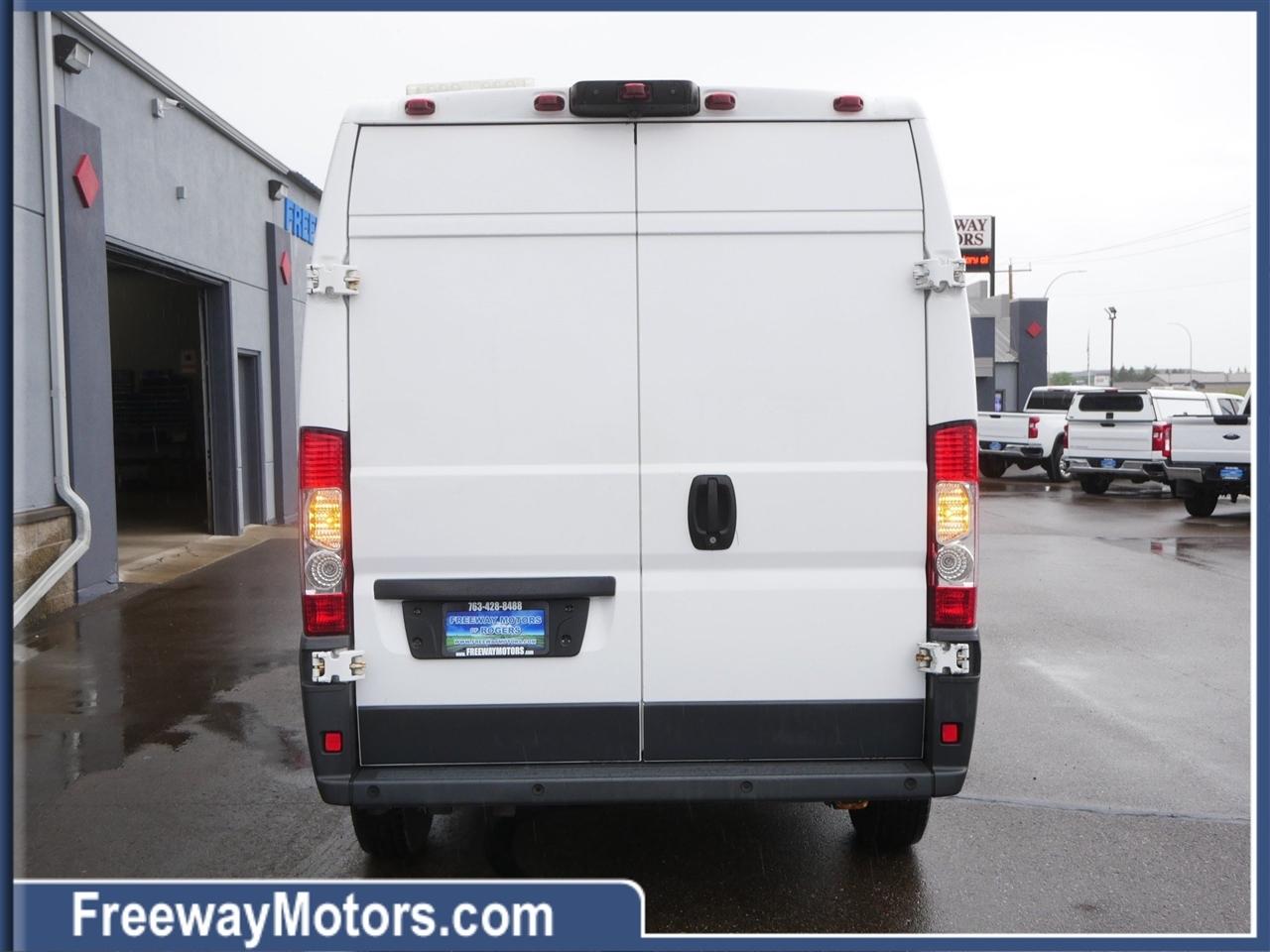 RAM ProMaster Cargo Van 2500 High Roof 136" WB 2018