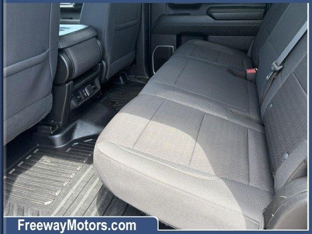 GMC Sierra 3500HD 4WD Crew Cab 172" SLE 2024
