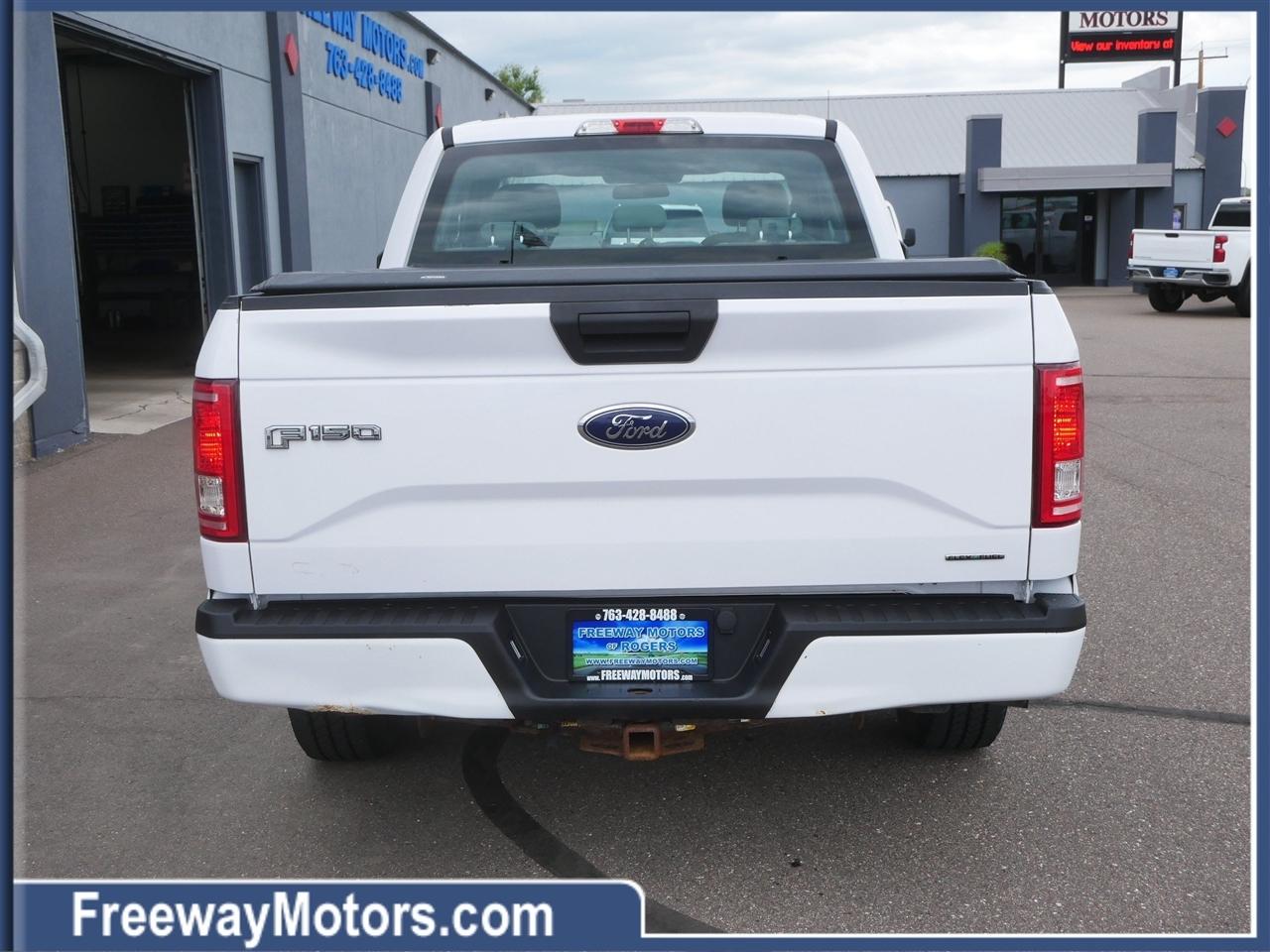 Ford F-150 2WD SuperCab 145" XLT 2015
