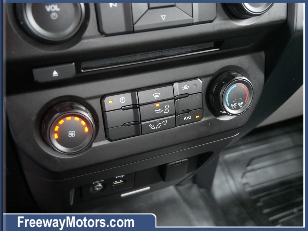 Ford F-150 2WD SuperCab 145" XLT 2015
