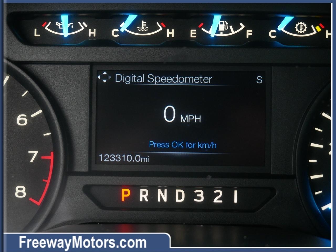 Ford F-150 2WD SuperCab 145" XLT 2015