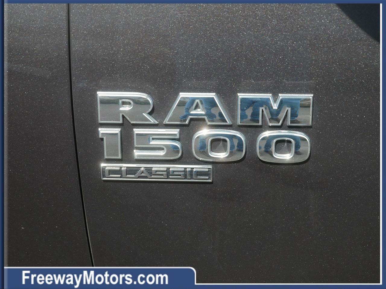 RAM 1500 Classic Tradesman 4x4 Quad Cab 6'4" Box 2023