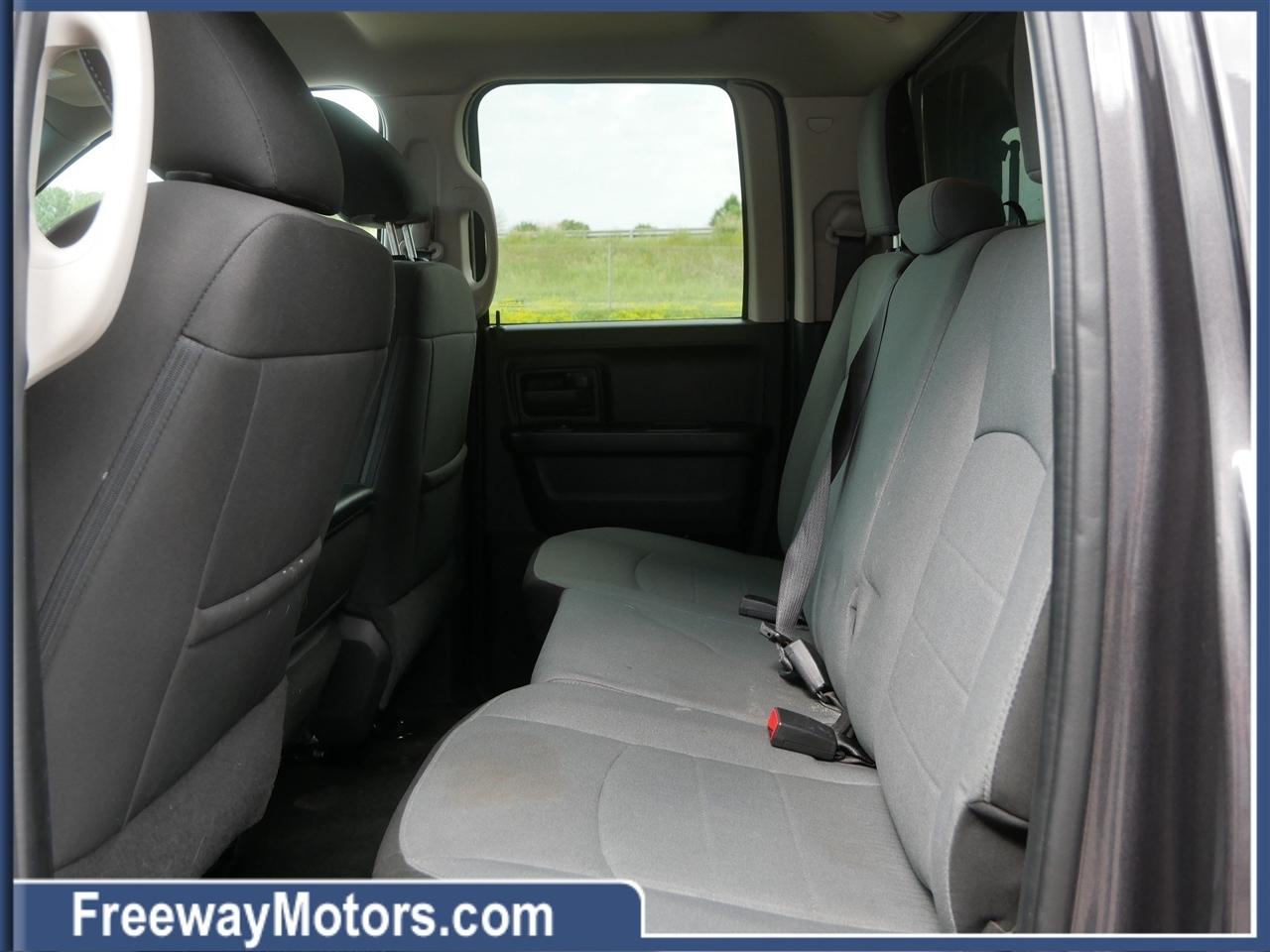 RAM 1500 Classic Tradesman 4x4 Quad Cab 6'4" Box 2023