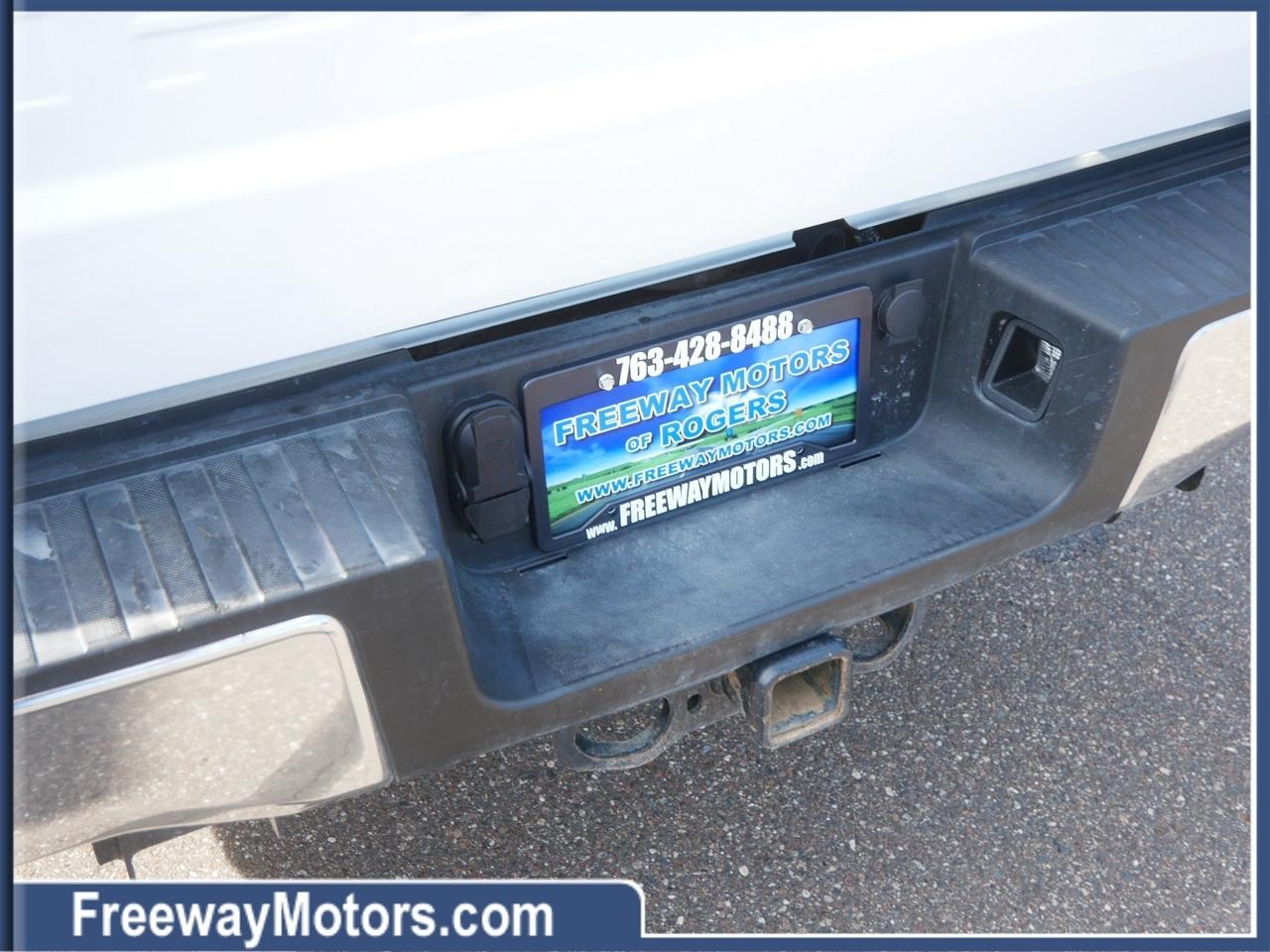 Ford Super Duty F-350 SRW XLT 4WD Crew Cab 8' Box 2024