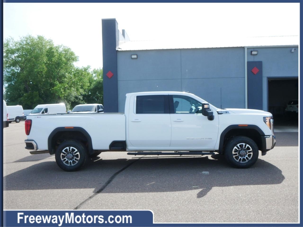GMC Sierra 3500HD 4WD Crew Cab 172" SLE 2024