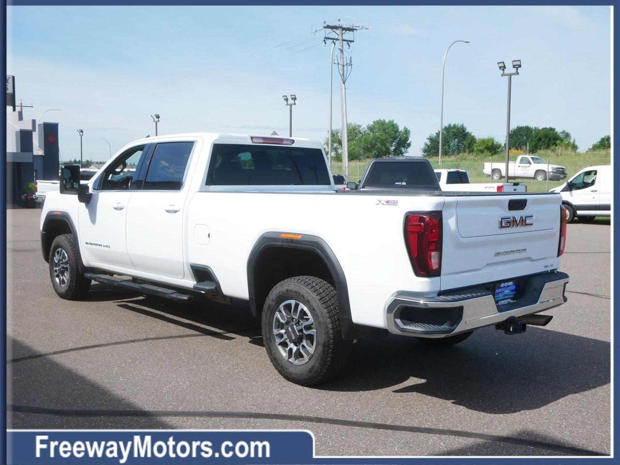 GMC Sierra 3500HD 4WD Crew Cab 172" SLE 2024