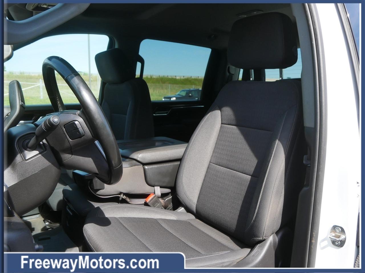 GMC Sierra 3500HD 4WD Crew Cab 172" SLE 2024