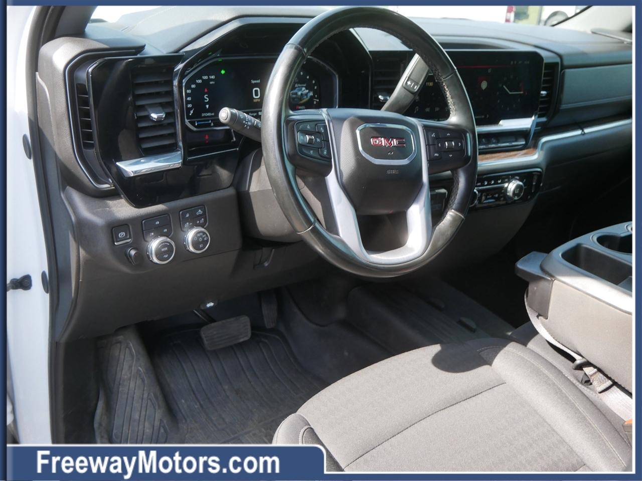 GMC Sierra 3500HD 4WD Crew Cab 172" SLE 2024