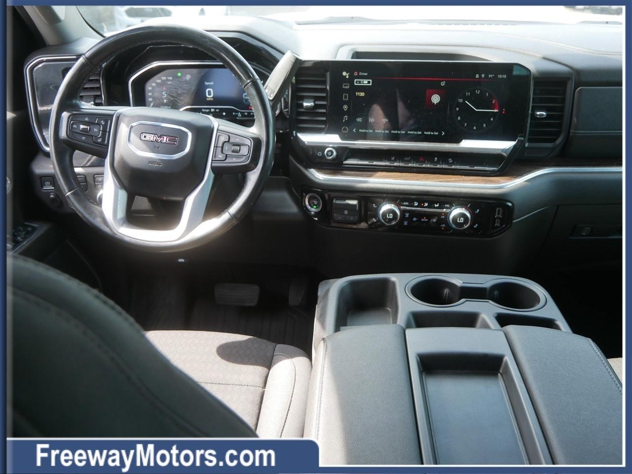 GMC Sierra 3500HD 4WD Crew Cab 172" SLE 2024