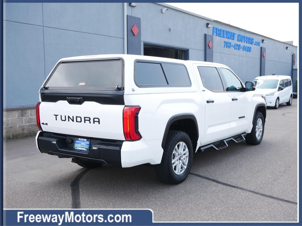 Toyota Tundra 4WD SR5 CrewMax 5.5' Bed (Natl) 2023