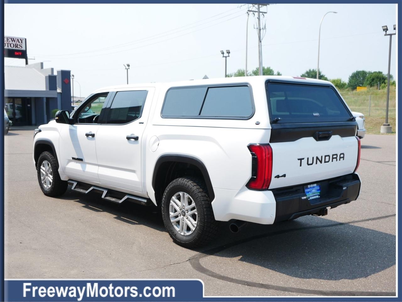 Toyota Tundra 4WD SR5 CrewMax 5.5' Bed (Natl) 2023