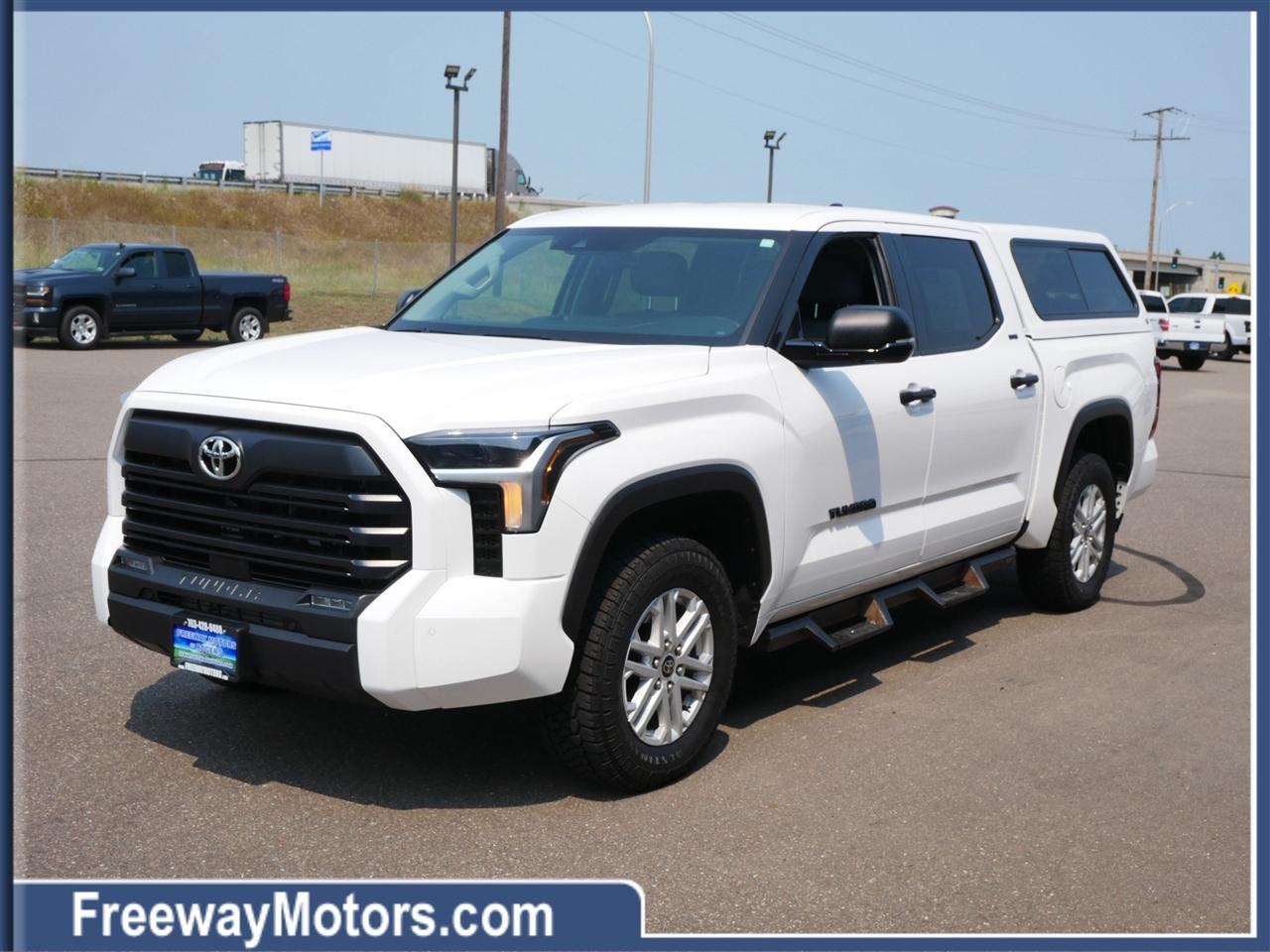 Toyota Tundra 4WD SR5 CrewMax 5.5' Bed (Natl) 2023