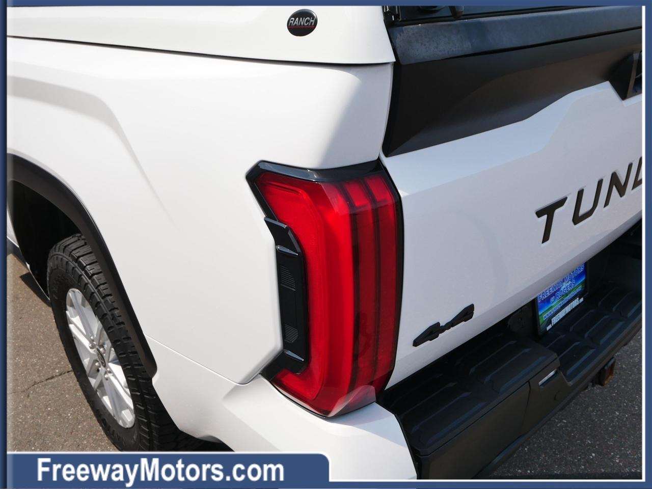 Toyota Tundra 4WD SR5 CrewMax 5.5' Bed (Natl) 2023