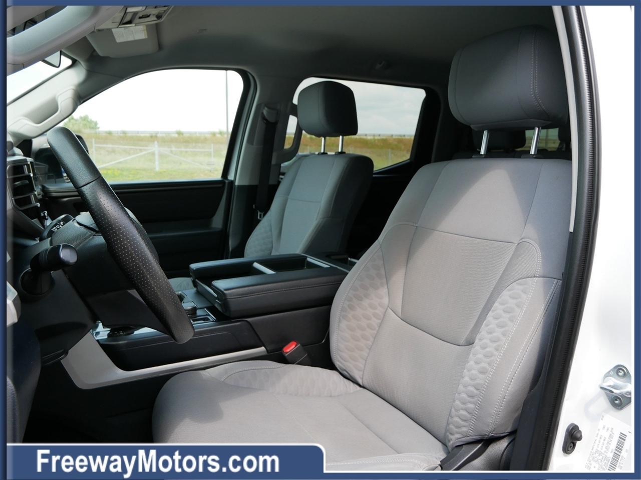 Toyota Tundra 4WD SR5 CrewMax 5.5' Bed (Natl) 2023