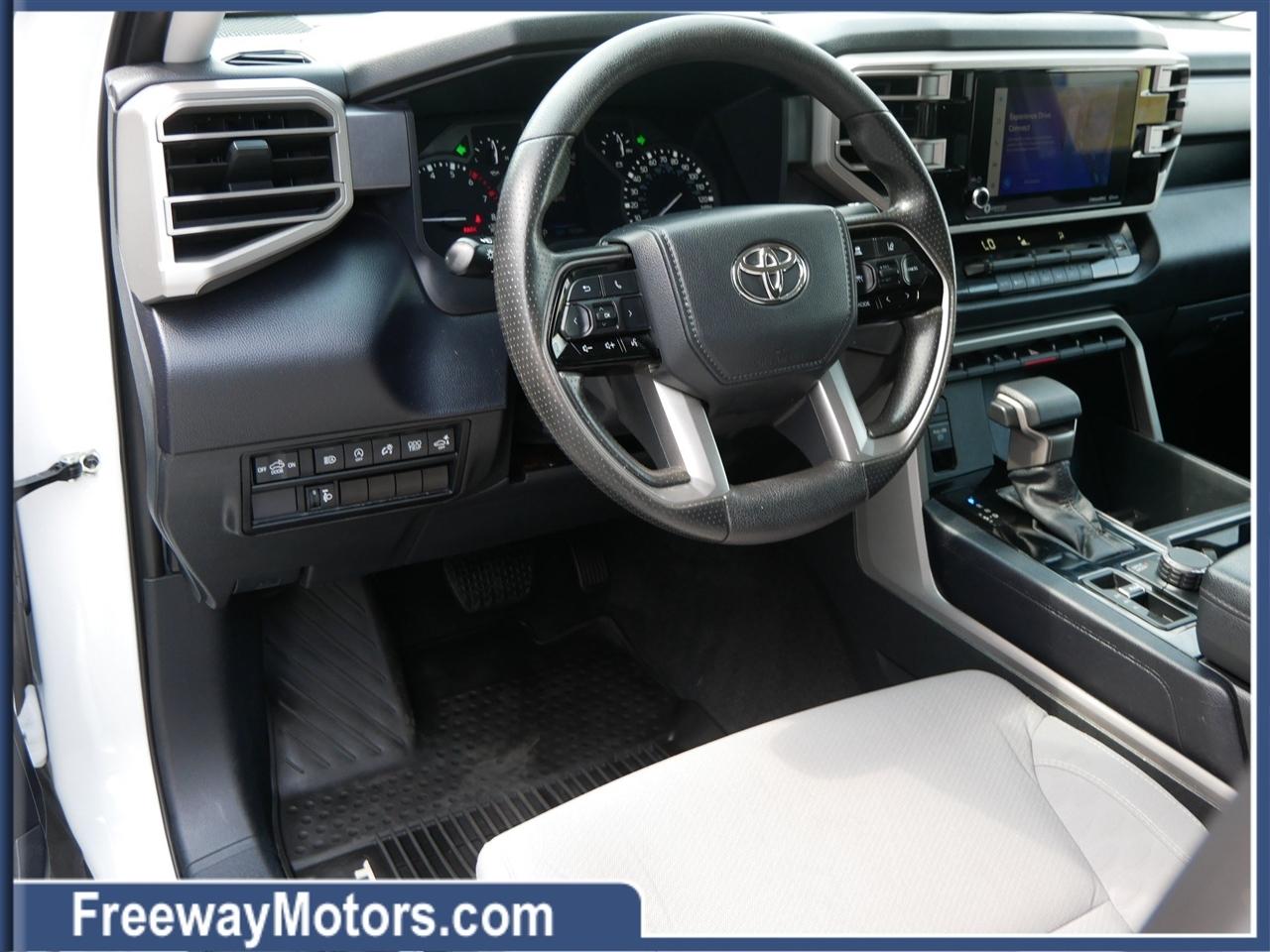 Toyota Tundra 4WD SR5 CrewMax 5.5' Bed (Natl) 2023