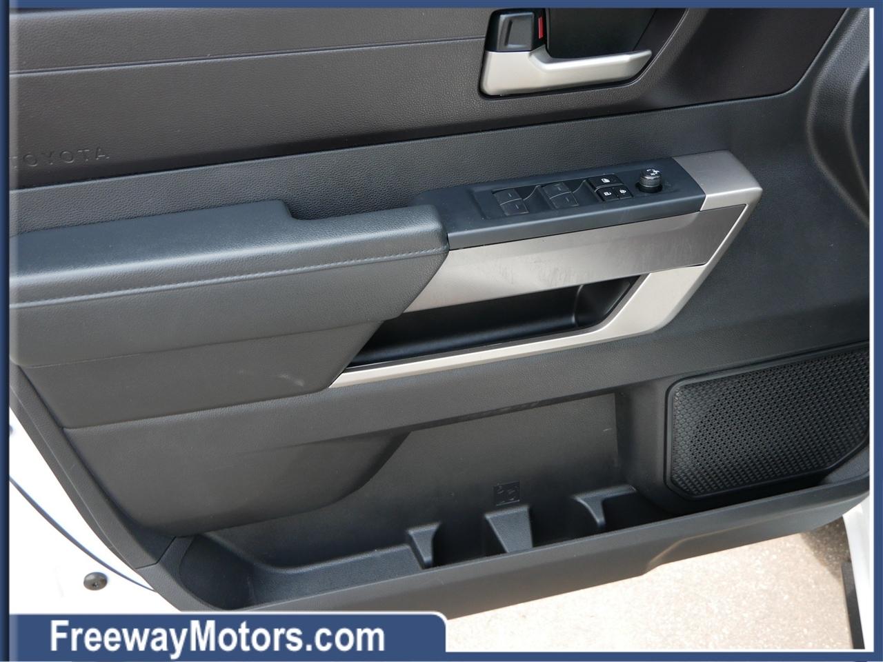 Toyota Tundra 4WD SR5 CrewMax 5.5' Bed (Natl) 2023