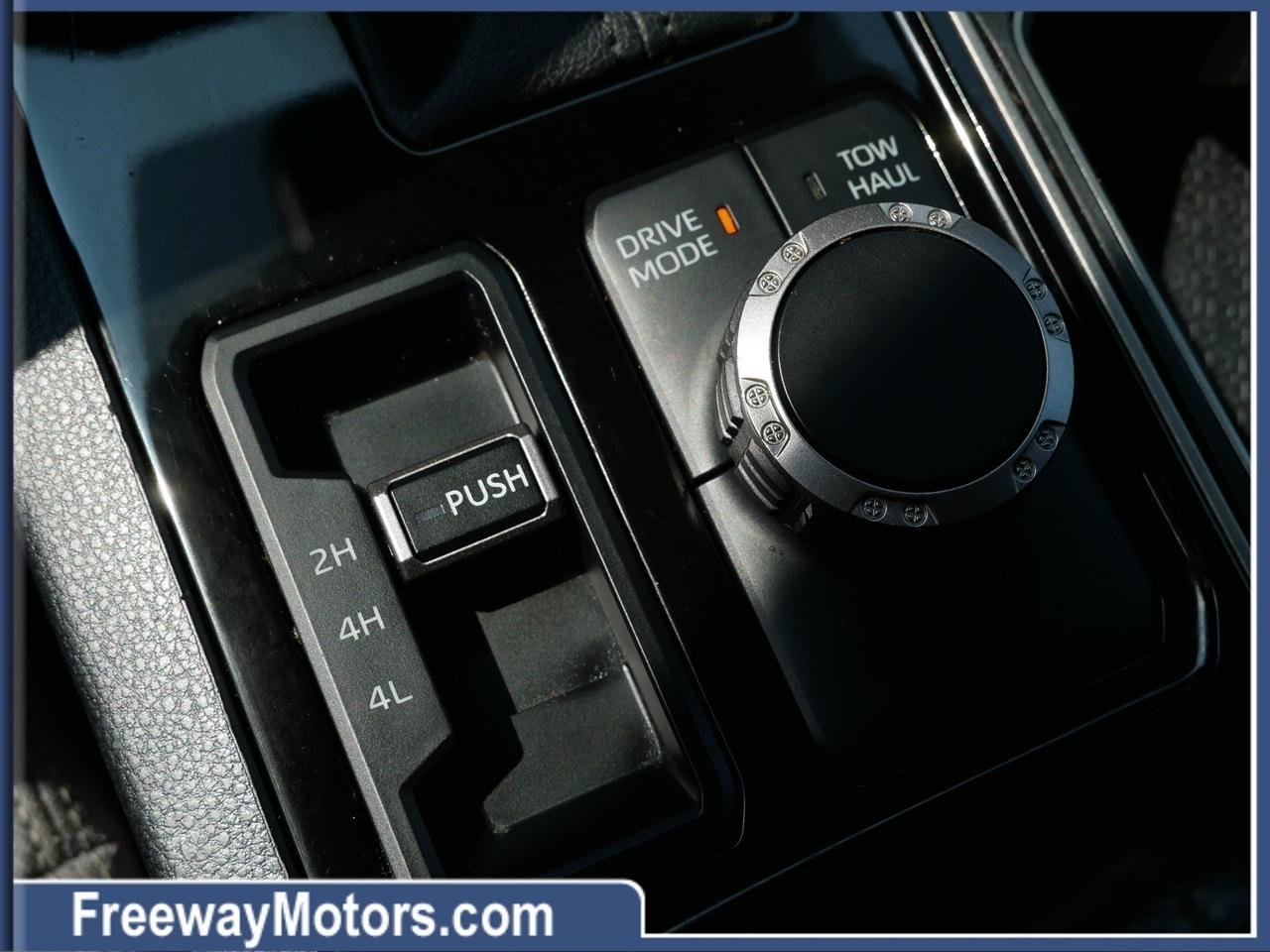 Toyota Tundra 4WD SR5 CrewMax 5.5' Bed (Natl) 2023