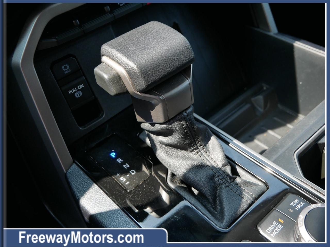 Toyota Tundra 4WD SR5 CrewMax 5.5' Bed (Natl) 2023