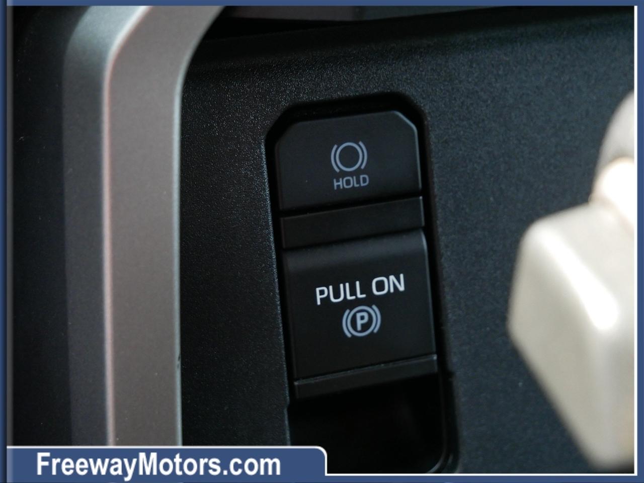 Toyota Tundra 4WD SR5 CrewMax 5.5' Bed (Natl) 2023