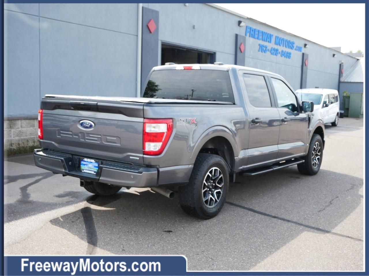 Ford F-150 Lariat 4WD SuperCrew 5.5' Box 2023