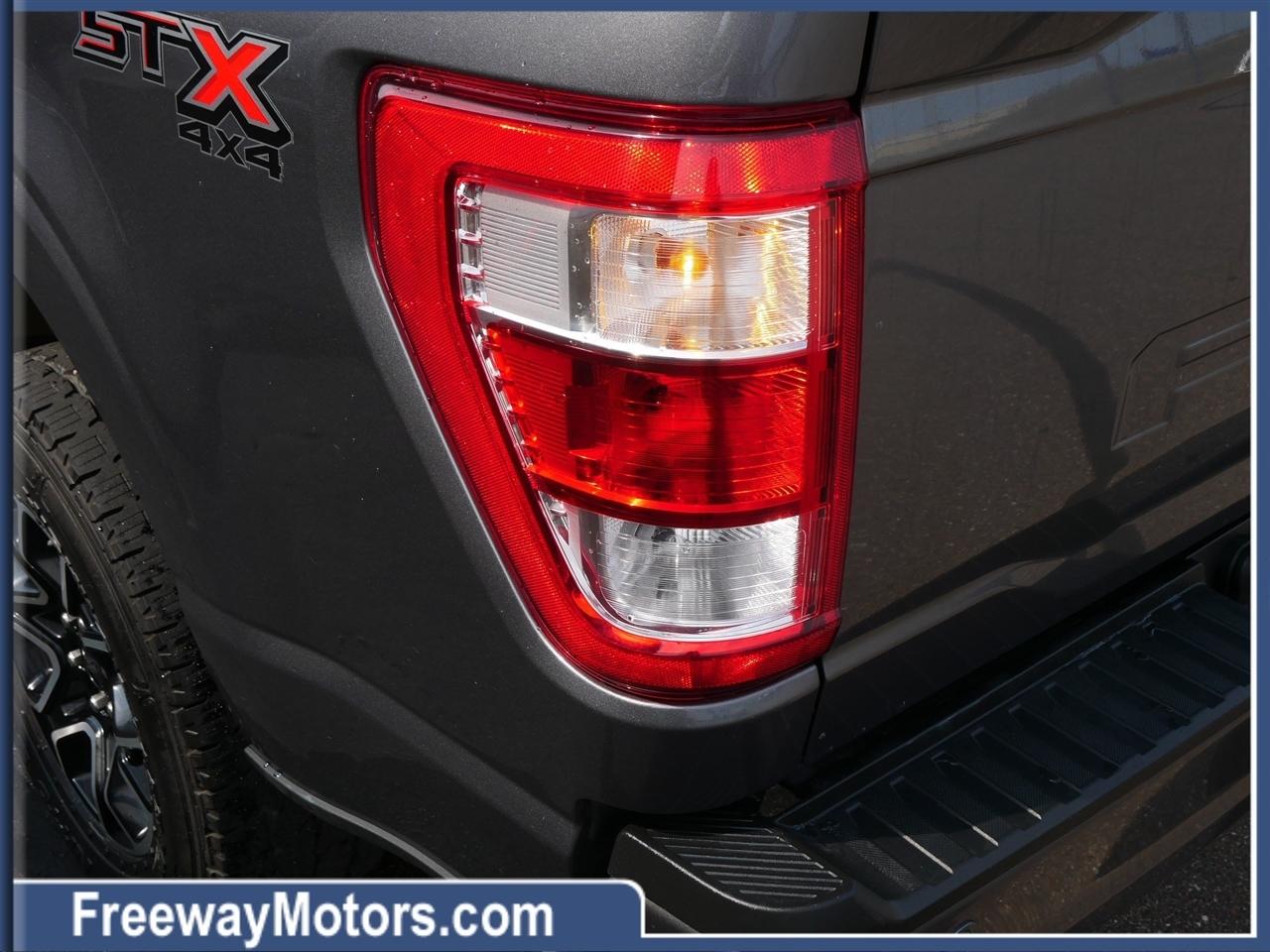 Ford F-150 Lariat 4WD SuperCrew 5.5' Box 2023