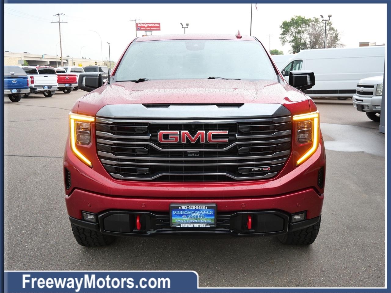 GMC Sierra 1500 4WD Crew Cab 147" AT4 2022