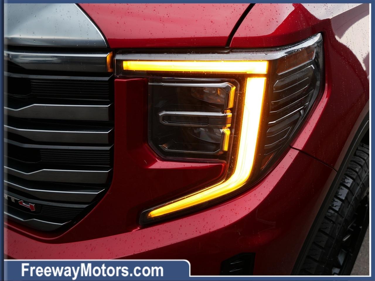 GMC Sierra 1500 4WD Crew Cab 147" AT4 2022