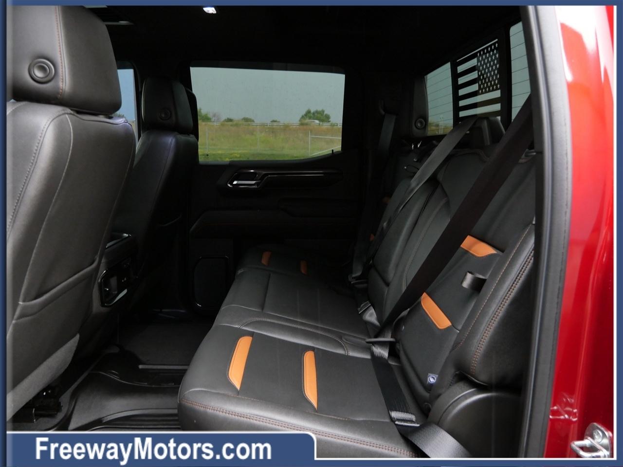 GMC Sierra 1500 4WD Crew Cab 147" AT4 2022