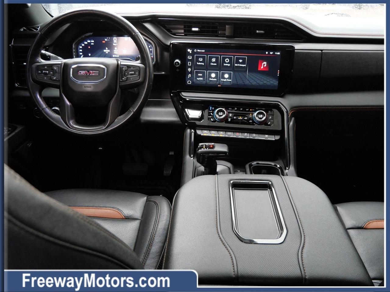 GMC Sierra 1500 4WD Crew Cab 147" AT4 2022